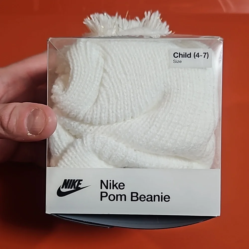 Nike Toddler Futura Lurex Pom Beanie: WHITE: NEW IN PACKAGE: CHILD 4/6X